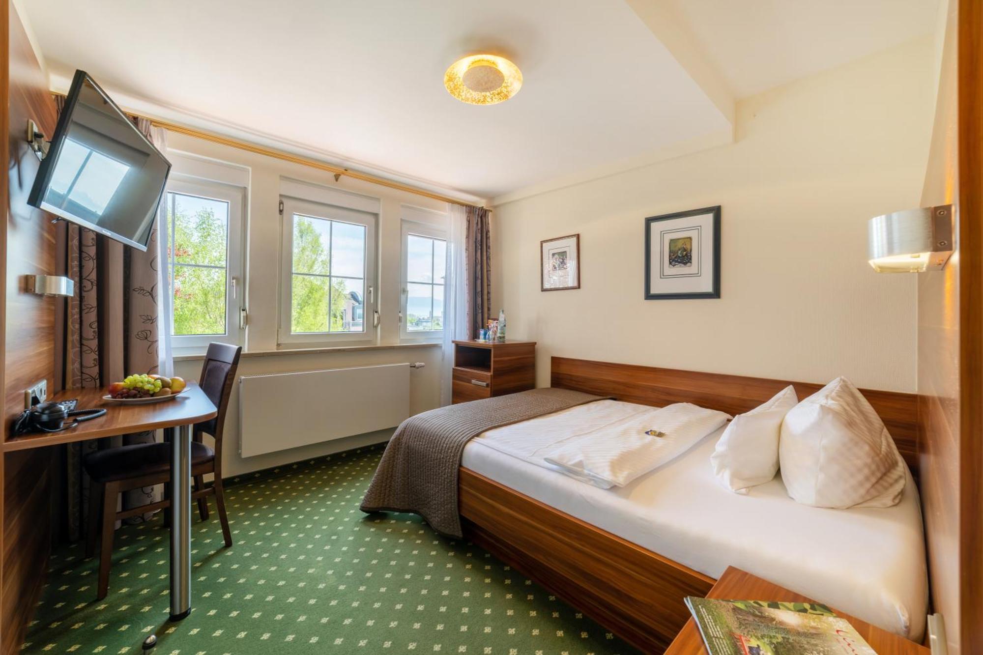 Hotel Schoengarten Garni リンダウ エクステリア 写真